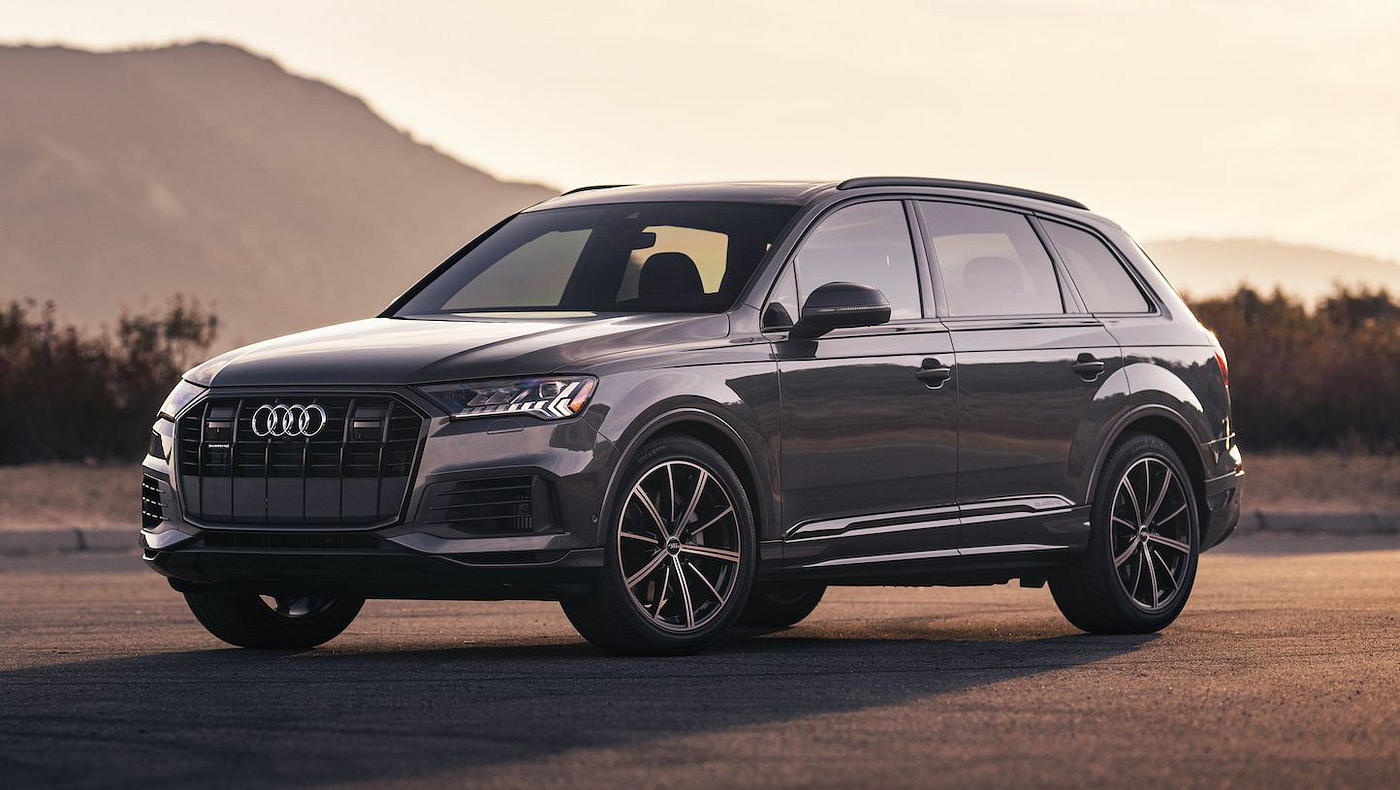 2024 Audi Q7 on field